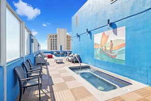 Bain à remous extérieur