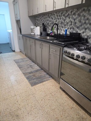 Fridge, microwave, oven, stovetop - Escape to Paradise: Oceanview Retreat in Arecibo (Arecibo)