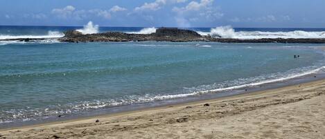 Camastros y toallas de playa
