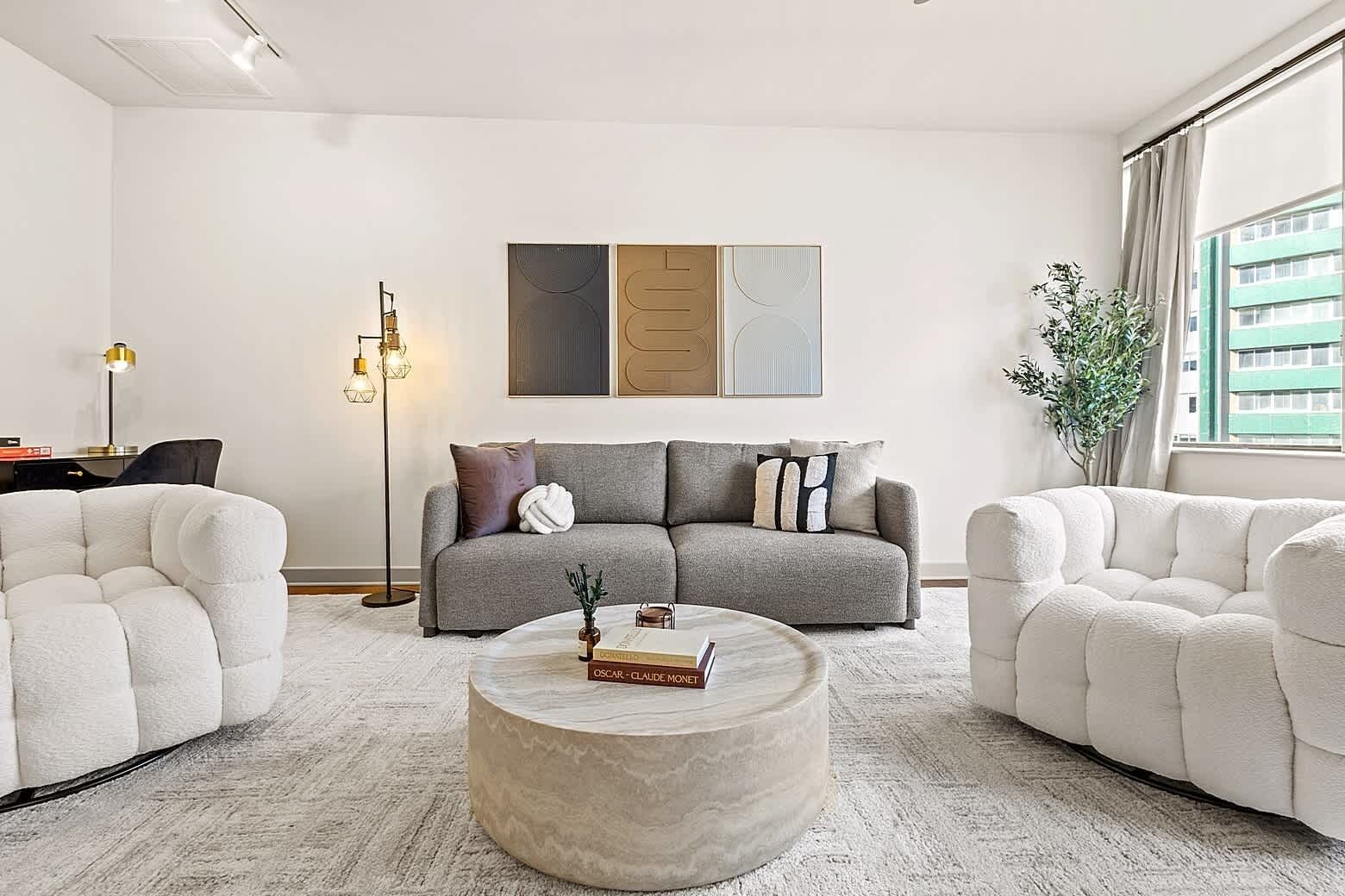 テレビ、書斎 / ワークスペース