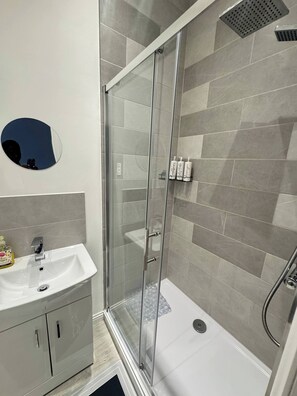 Apartment, 1 Bedroom | Bathroom - 216 High Street Abroath Apartment 1 (Arbroath)