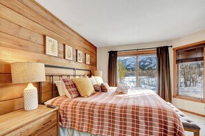 4 bedrooms, free WiFi, bed sheets - Snowcreek 426 Beautiful Meadow Townhome (Mammoth Lakes)