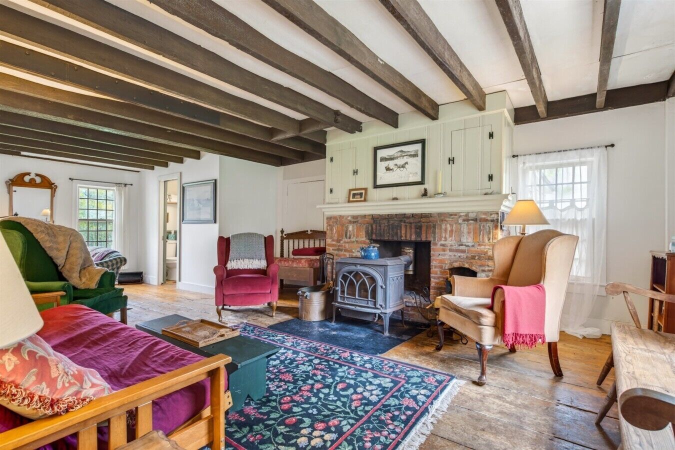 TV, fireplace, DVD player, books