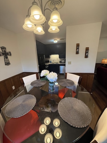 Lovely 2-bedroom house with AC in cool Athens