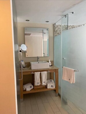 Habitación, 1 habitación, para fumadores, balcón | Baño