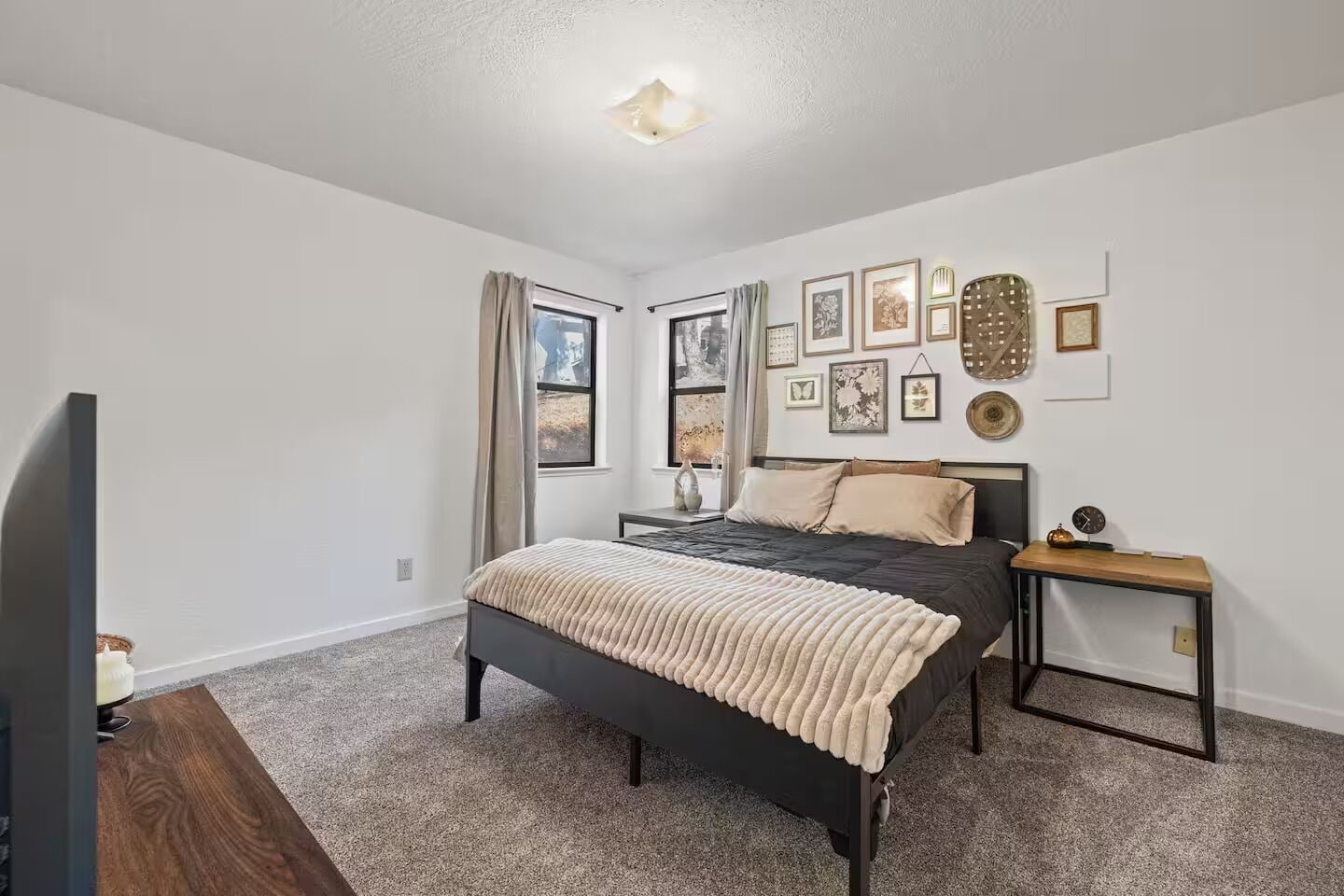 3 bedrooms, WiFi, bed sheets