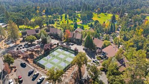 Exterior - Game Room, 8 guests- Lake, Yosemite, Sonora nearby (Groveland)