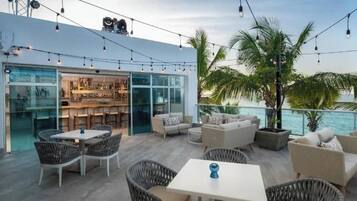 Room, 1 Bedroom, Smoking, Balcony | Lounge