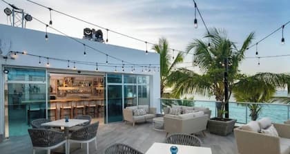 Room-presidential Suite Steps From the o