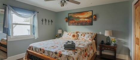 Apartment, Private Bathroom (Sunflower Oasis)