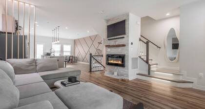Live Comfortably: Flexible Long-Term Housing for Insurance & Traveling Pros Now!