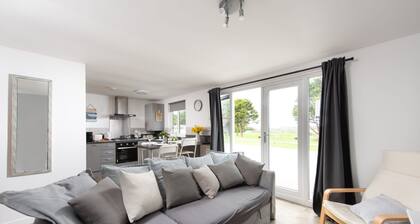 Wheal Prosper, Wheal Dream - Hot Tub - Free Parking & WiFi - Pet Friendly