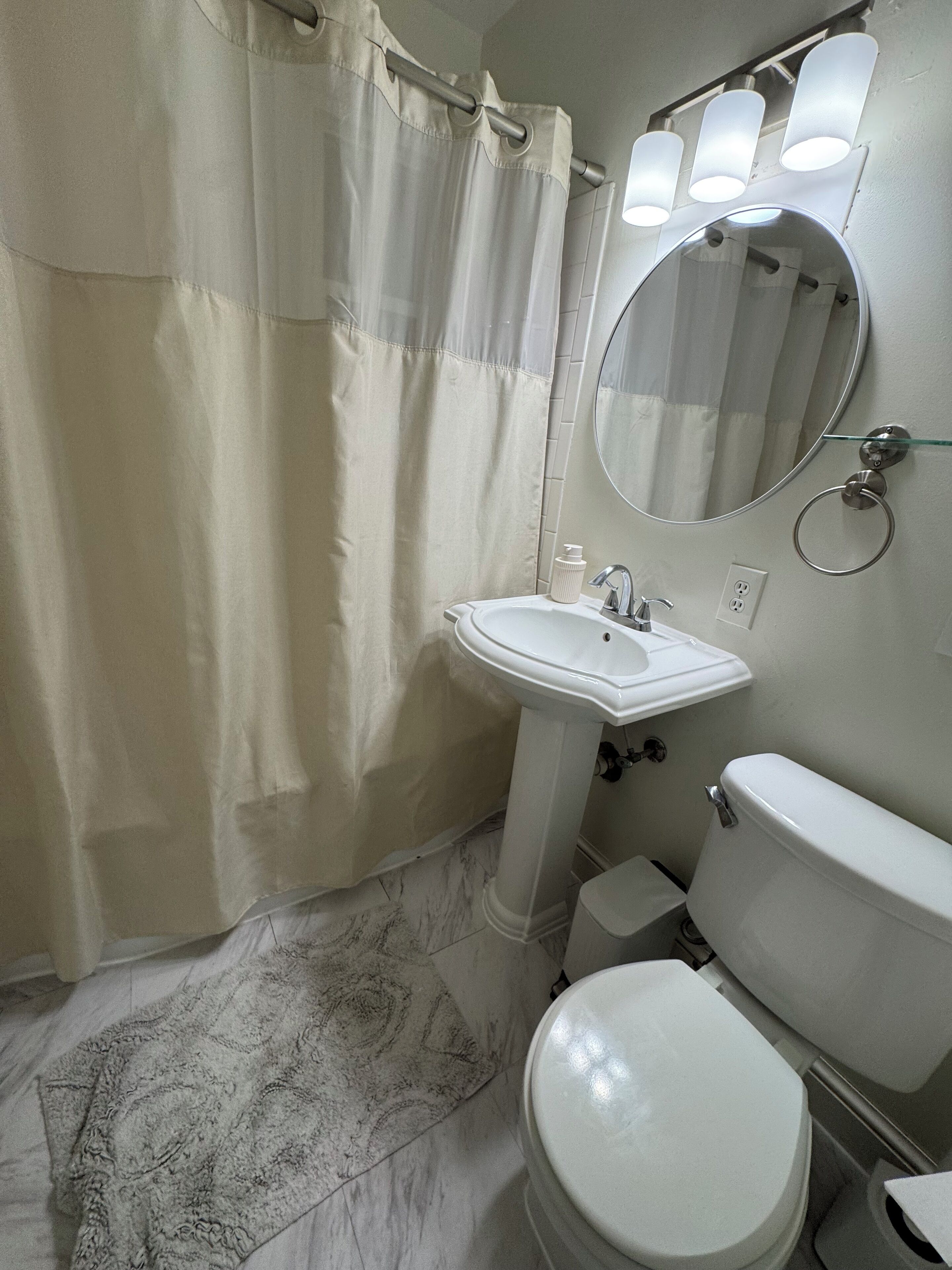 ファミリー アパートメント パティオ | バスルーム