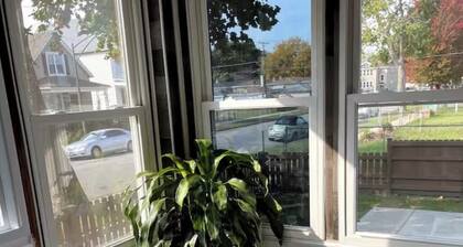 Cozy Chicago Retreat Near All The Action