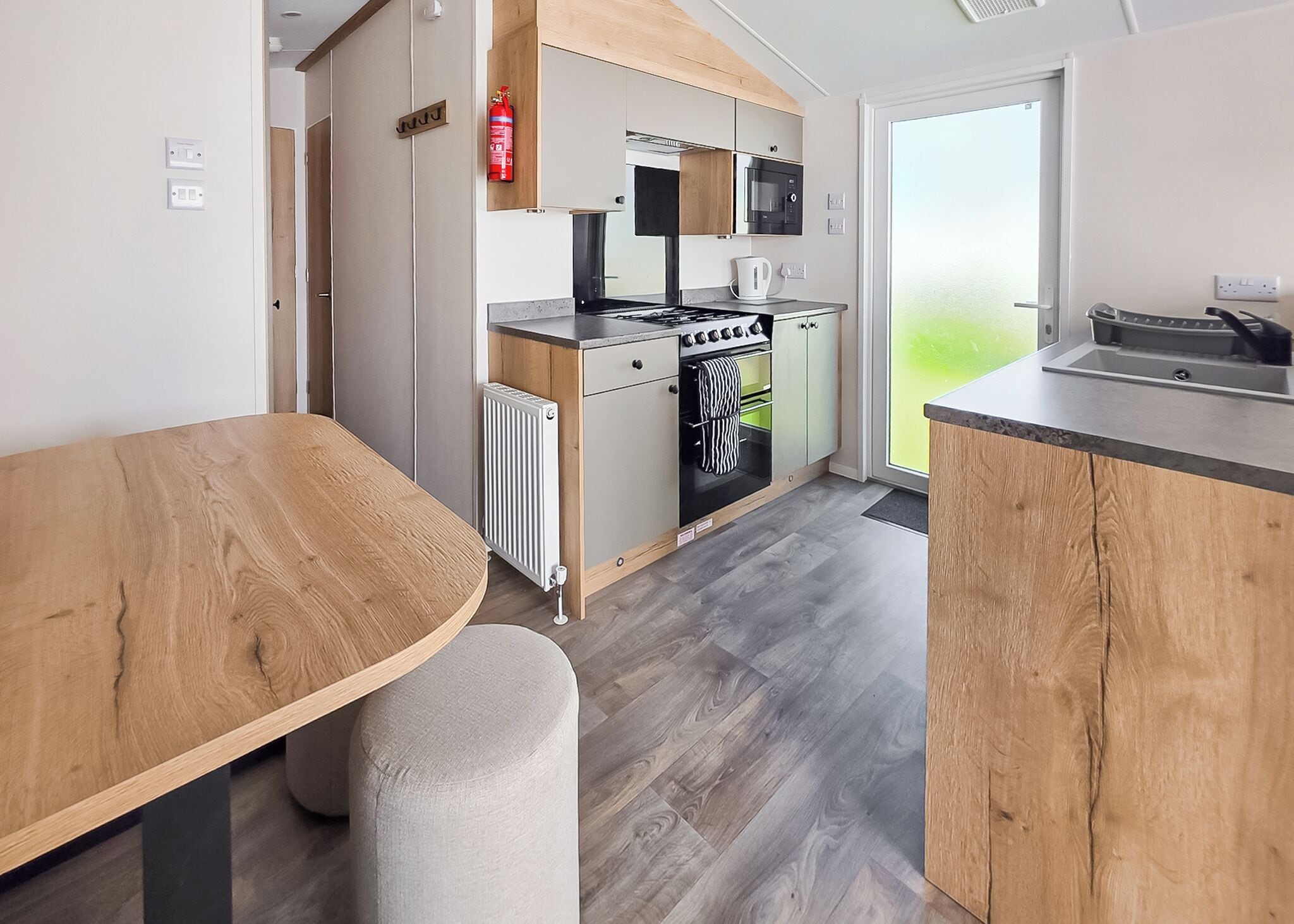 Kühlschrank, Ofen, Herdplatte, Toaster