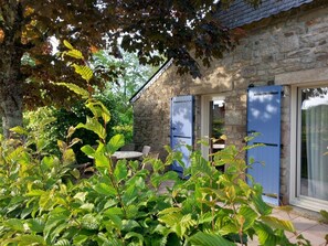 Outdoor dining - Ti Floranges - PLUVIGNER (PLUVIGNER)