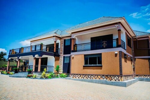 Kai Lux Villa-Reliable & Fast WIFI Backup Power