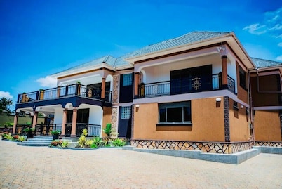 Kai Lux Villa-Reliable & Fast WIFI Backup Power