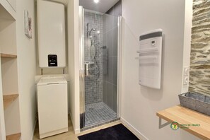 Shower, hair dryer - Ti Bihan - MOREAC - Gîte (MOREAC)