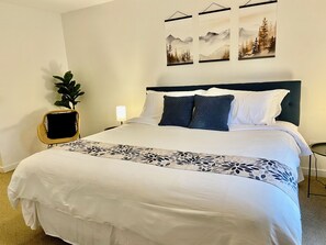 Iron/ironing board, Internet, bed sheets