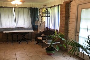 Interior - Coastal Comfort: Charming 3BR/2BA Retreat in Ocean Springs, MS (Ocean Springs)