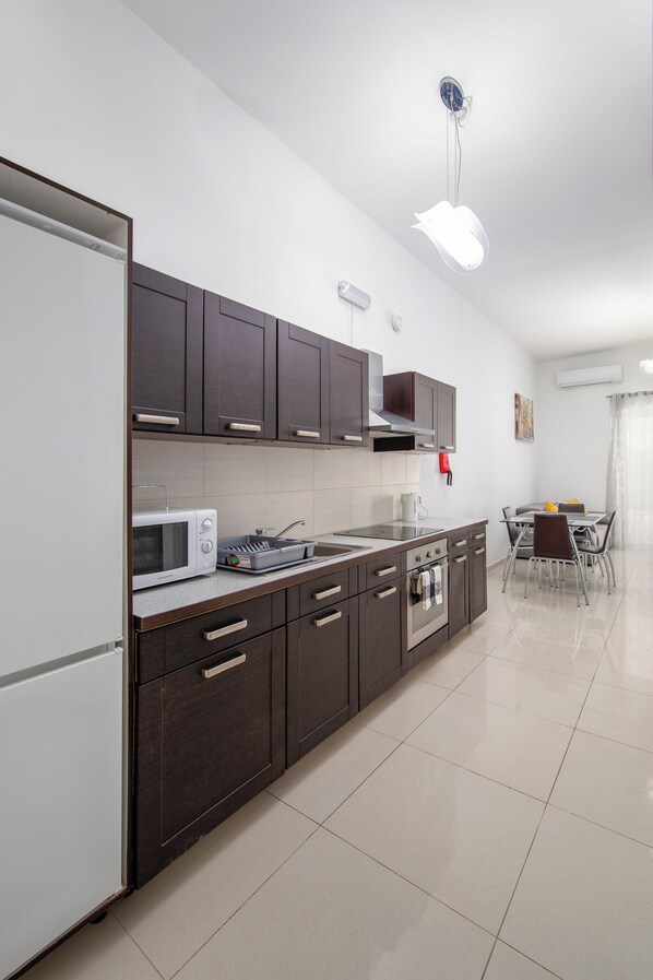 Apartment, 2 Bedrooms, Kitchen | Private kitchen - Modern 2 BR Apartment with AC - Near Sea (Msida)