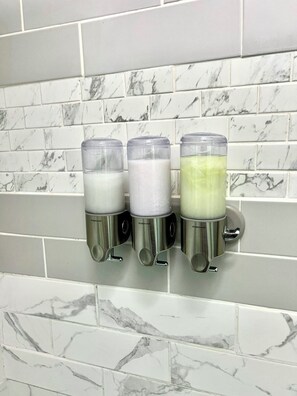 Miscellaneous - Quiet Lakefront Retreat near Downtown with Private Patio (Orlando)