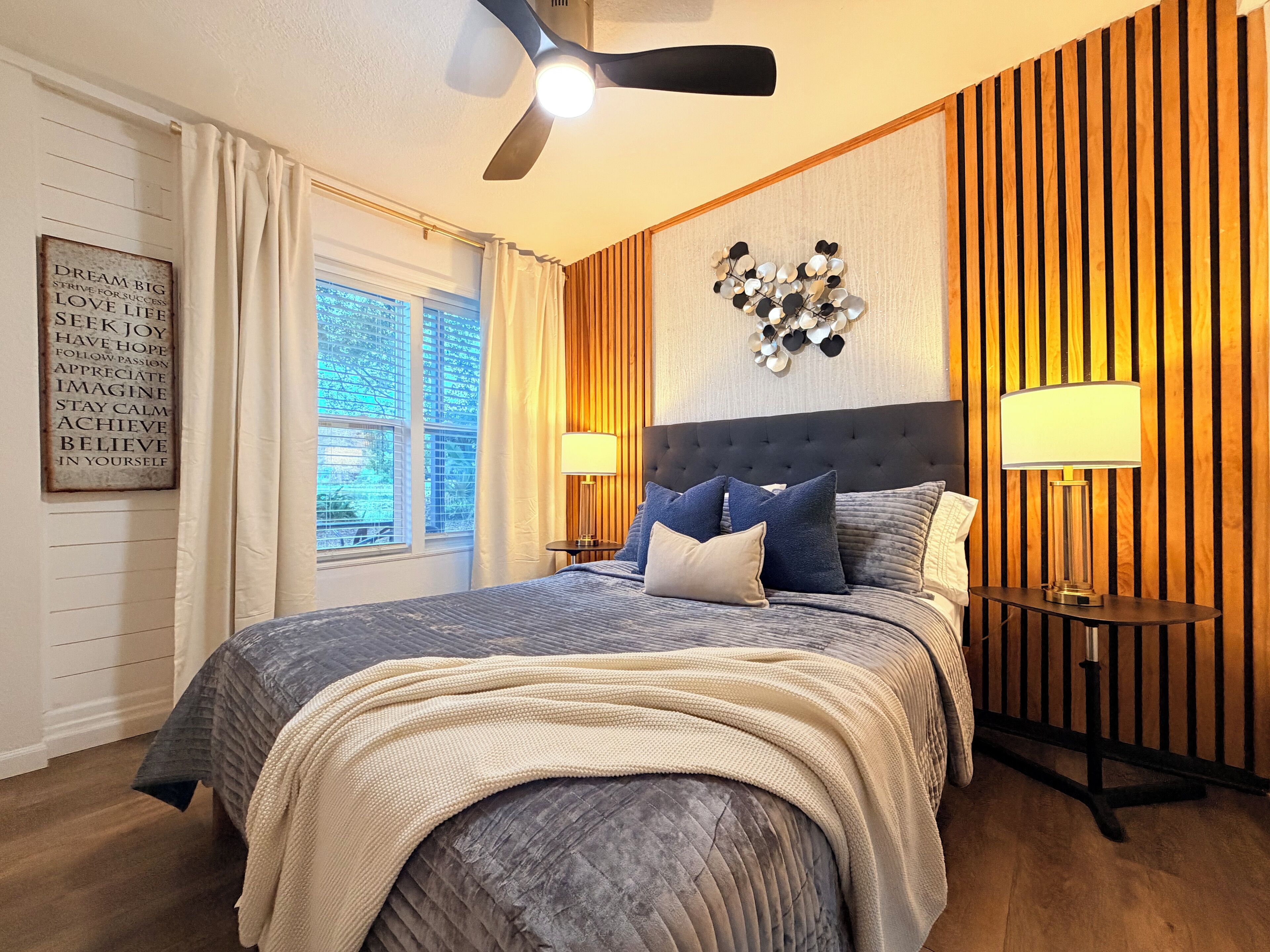 Iron/ironing board, internet, bed sheets