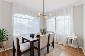 Dining - Resort-Style 3BR Condo in Kierland Area w/ Pool (Scottsdale)