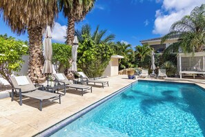 Outdoor pool - Deluxe private Apartment, 90m2 (Jan Thiel)