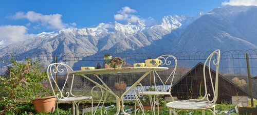 LE ROCHER - SAINT GEORGES D'HURTIERES