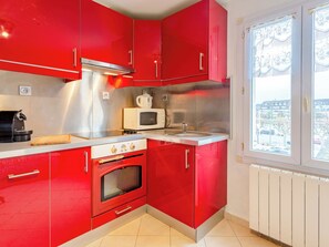 Fridge, microwave, oven, dishwasher - Hautpoul by Interhome (Deauville-Trouville)