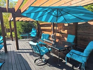 Outdoor dining - Xtream Memory • Heated Pool, Courts, ATVs, Zoo (Fortville)