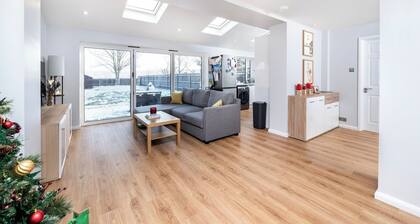 Tranquil 3-Bed Home with Garden View and Parking