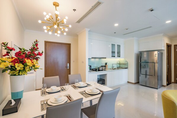 Appartement, 2 slaapkamers, uitzicht op de stad | Een strijkplank/strijkijzer, gratis wifi