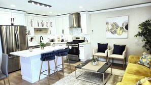 Interior - Xlnc Exotic home 2 by sdstay (Spring Valley)