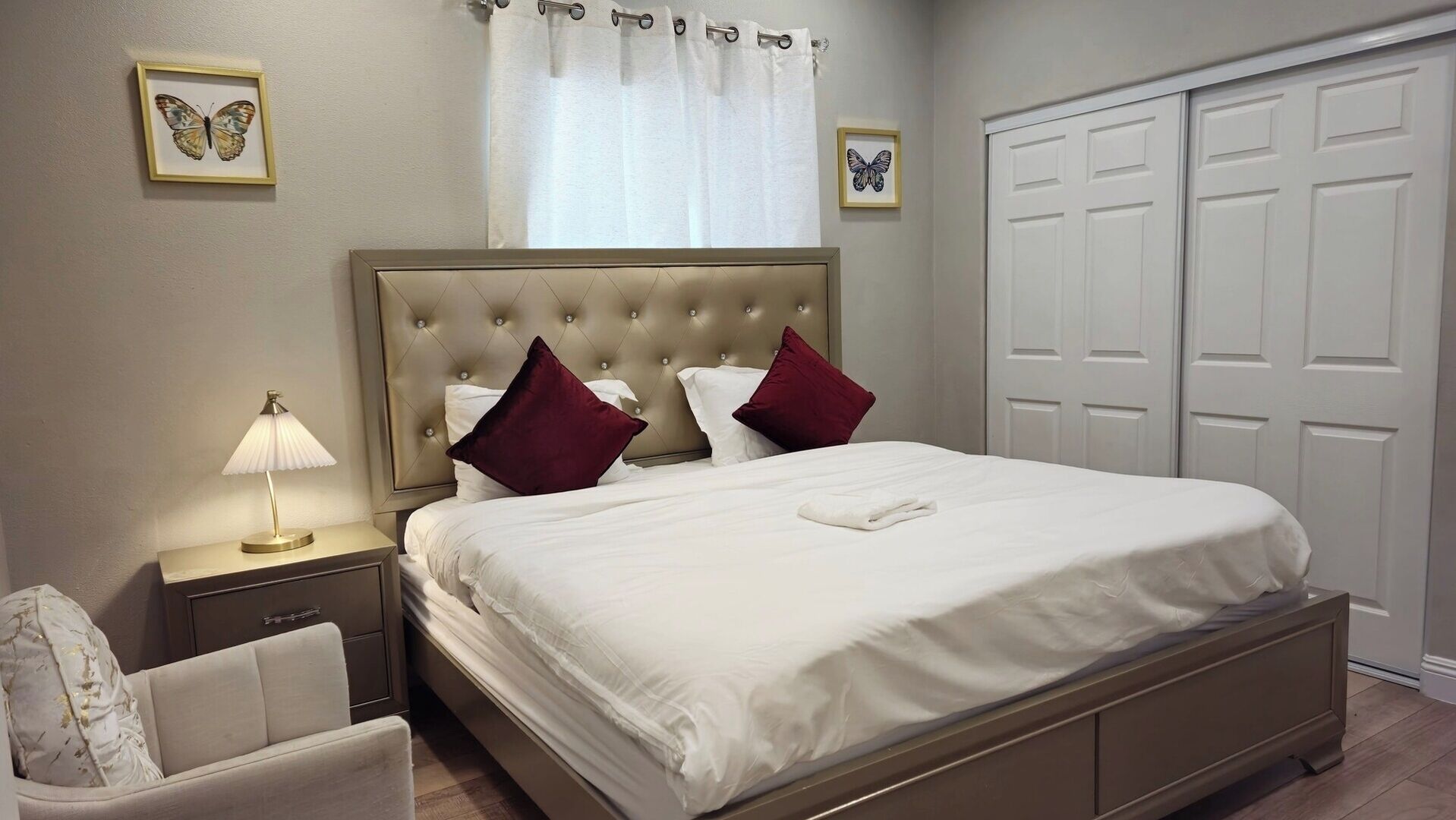 Strygejern/strygebræt, Wi-Fi, sengetøj