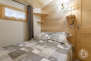 2 chambres, fer et planche à repasser, lit parapluie, Wi-Fi gratuit