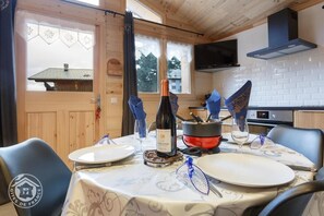 Dining - LE PETIT SAINT BERNARD (SAINTE FOY TARENTAISE)