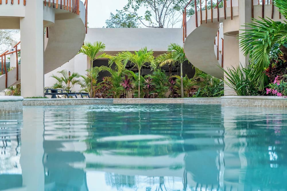 Loch Collection Tulum