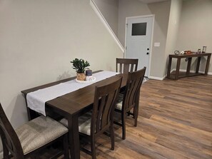 Dining - Parks and Trails • Pet Friendly • 3 Queen BR (Hallsville)