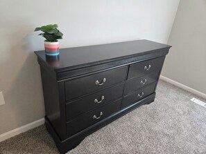 Interior - Parks and Trails • Pet Friendly • 3 Queen BR (Hallsville)