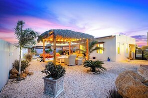 Terrace/patio - NEW 3BR Villa Pool  Palapa  BBQ  Outdoor Dining (Noord)