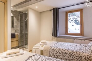 4 bedrooms, iron/ironing board, travel cot, free WiFi - LE ROCHER - SAINTE FOY TARENTAISE (SAINTE FOY TARENTAISE)