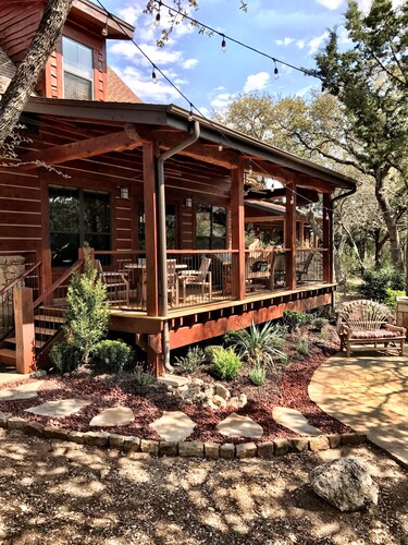 The Hollows at Lake Travis Retreat