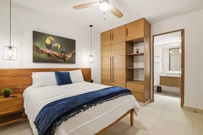 In-room safe, iron/ironing board, WiFi, bed sheets - Akumal Pearl Beach Access l 11 Pools l Beach Club (Akumal)