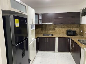 Private kitchen - Spacious apartment for groups, close to the airport, beach and historical center. (Cartagena de Indias)