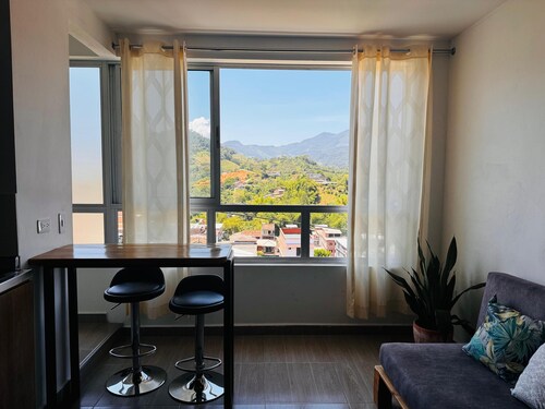 Serene 1-bedroom apartment in San Rafael perfect for relaxing stays