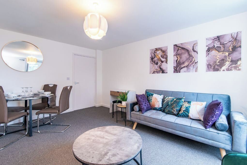 Apartment - Sleeps 2 - Parking - City Centre Close - Coventry