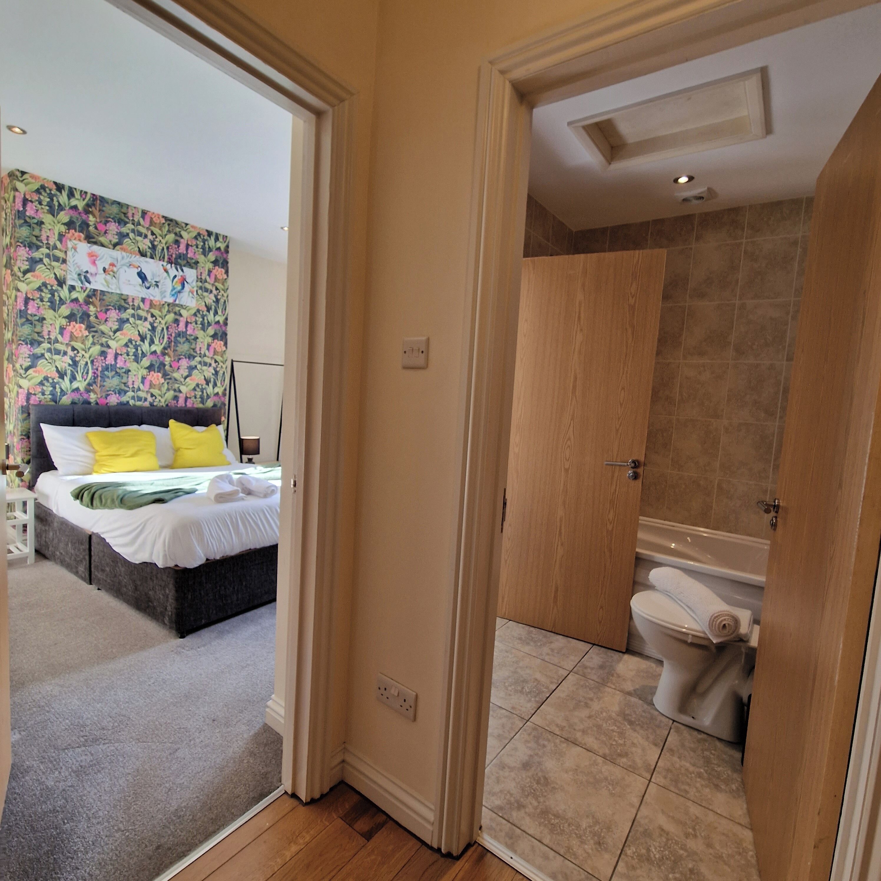 Iron/ironing board, WiFi, bed sheets